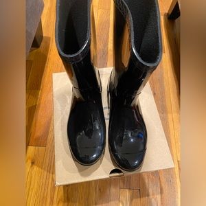 Ugg Rain Boot Kids Size 2 Black kids